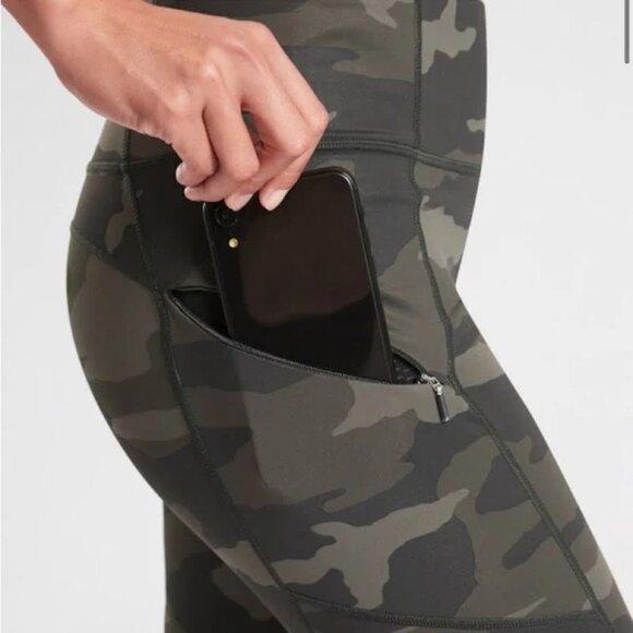Athleta Camo Contender 7/8 Tight in Powerlift: Black Olive - Picture 3 of 7